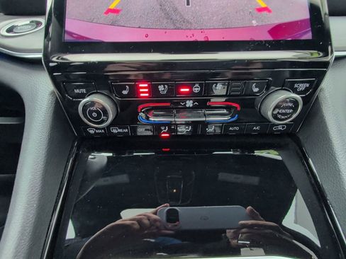 Certified 2021 Jeep Grand Cherokee L Overland w/ Luxury Tech Group IV image 24