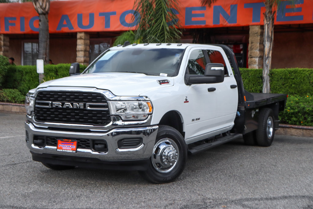 Used 2024 RAM 3500 SLT w/ Quick Order Package 2YG SLT AWD/4WD image 4