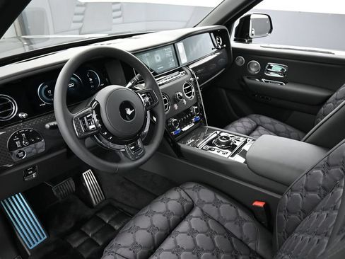 New 2027 Rolls-Royce Cullinan Black Badge AWD/4WD image 4