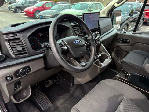 Used 2023 Ford Transit 350 XLT image 26
