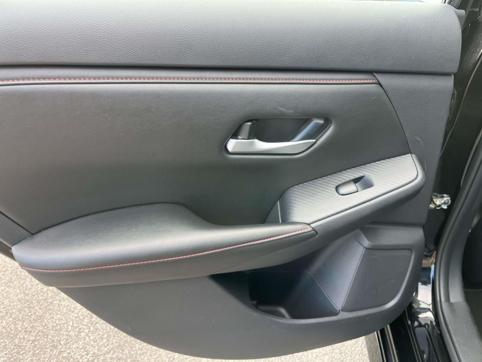 Used 2025 Nissan Sentra SR FWD image 18