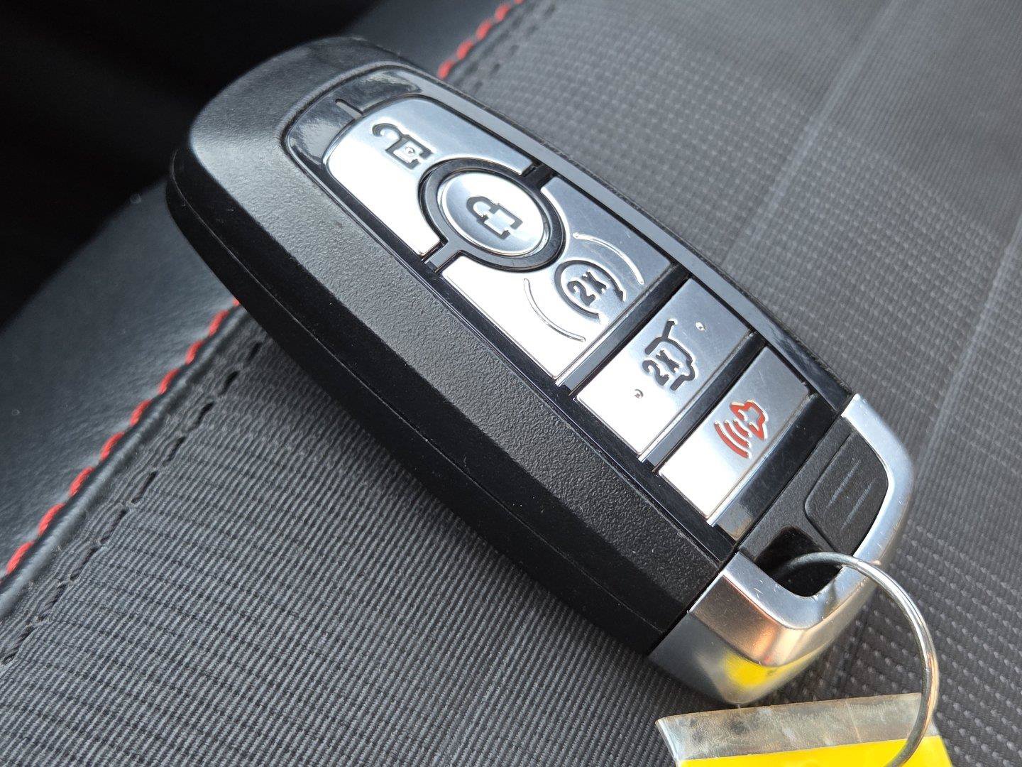 Used 2025 Ford Explorer ST-Line AWD/4WD image 30