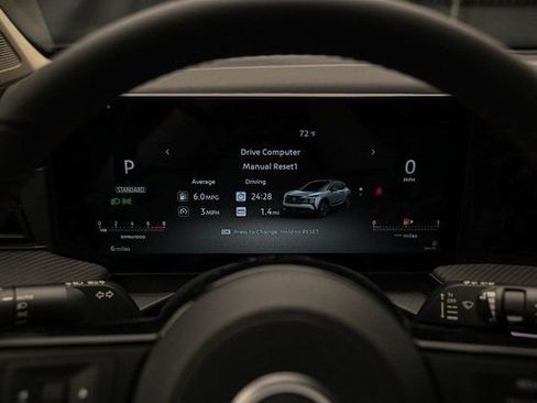 New 2025 Nissan Kicks SR image 29