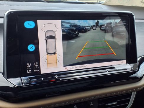 New 2026 Volkswagen Atlas Cross Sport SE FWD image 15