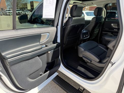 Used 2025 Ford Expedition Max Platinum image 14