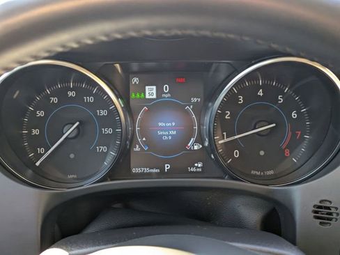 Used 2020 Jaguar F-PACE Premium image 8