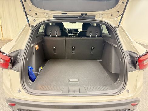 New 2026 Chevrolet Trax RS image 5