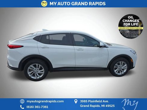 Used 2024 Buick Envista Preferred w/ Convenience II Package image 9