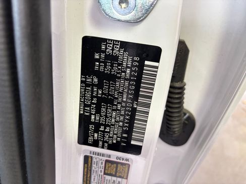 Used 2025 Kia Sportage LX image 28