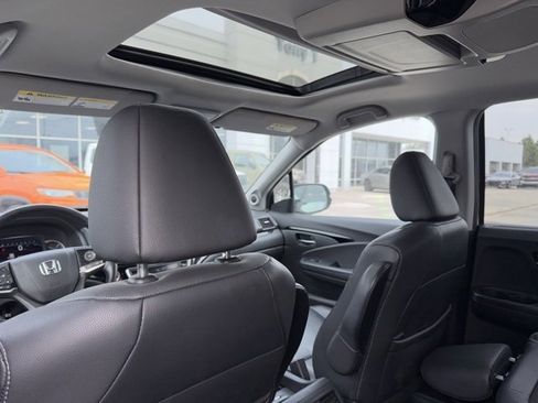 Used 2021 Honda Pilot Touring image 4