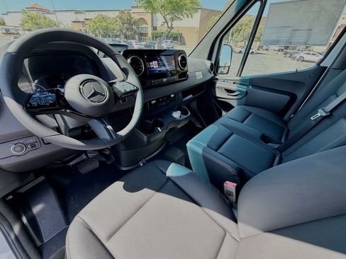 New 2026 Mercedes-Benz Sprinter 2500 image 22