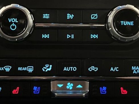 Used 2021 Ford F150 Lariat w/ Equipment Group 502A High AWD/4WD image 39