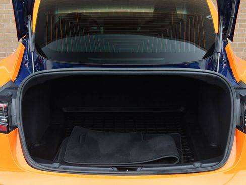 Used 2018 Tesla Model 3 Long Range RWD image 10