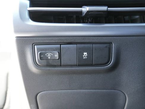 Certified 2025 Hyundai Tucson SE image 25