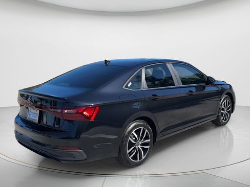 New 2026 Volkswagen Jetta SE image 5