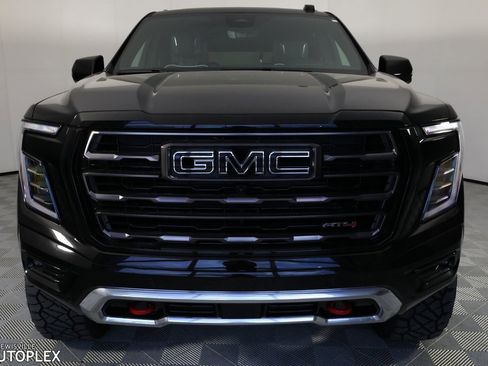 Used 2025 GMC Yukon AT4 Ultimate w/ LPO, Illumination Package image 2