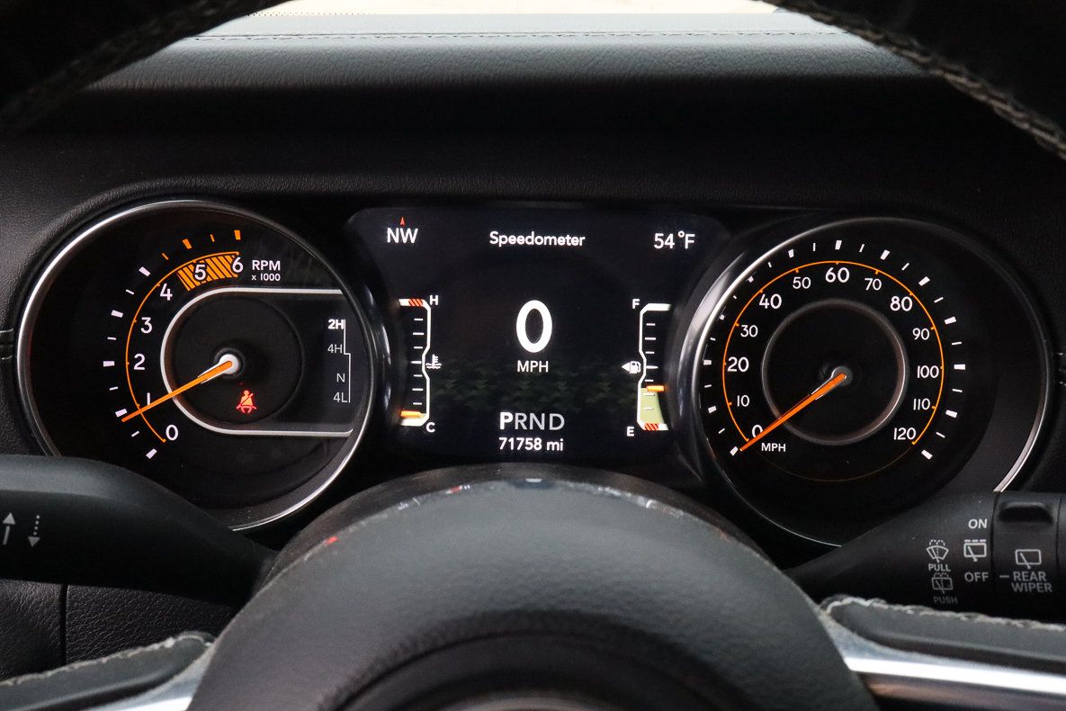Used 2021 Jeep Wrangler Unlimited Sahara AWD/4WD image 38