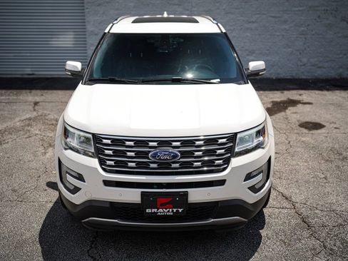 Used 2017 Ford Explorer Limited w/ Equipment Group 301A AWD/4WD image 6