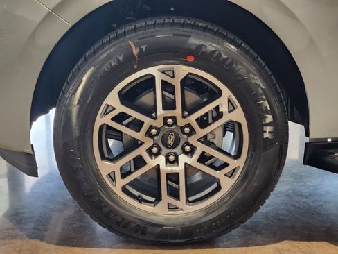 New 2026 Ford Expedition Active RWD image 11