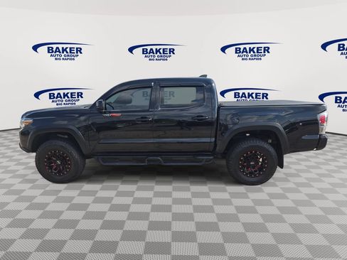 Used 2021 Toyota Tacoma 4x4 Double Cab image 7