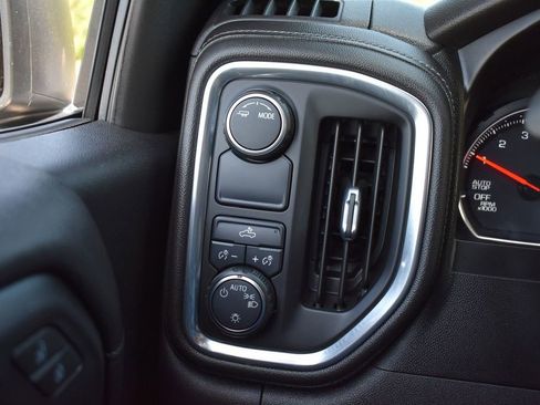 Used 2021 Chevrolet Silverado 1500 LT RWD image 20