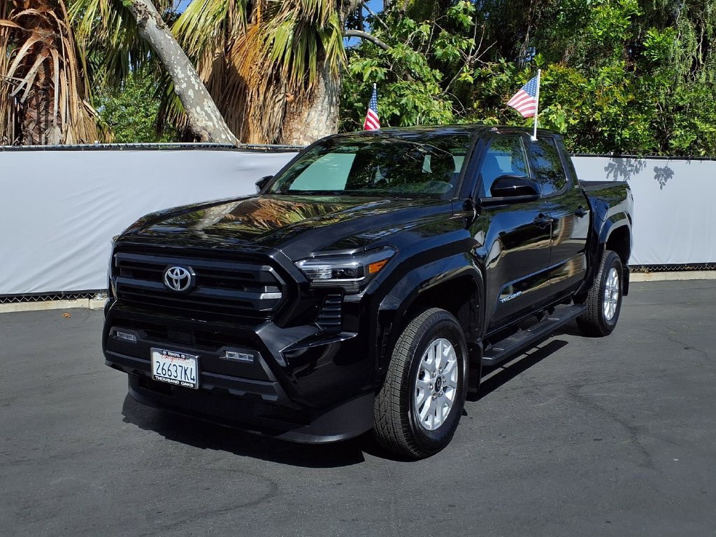 Certified 2025 Toyota Tacoma SR5 AWD/4WD image 26