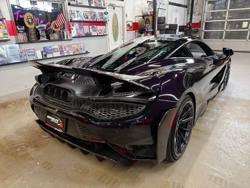 Used 2021 McLaren 765LT image 8