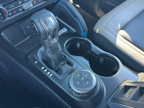 Used 2024 Ford Bronco Wildtrak image 34