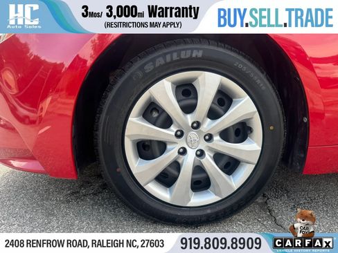 Used 2020 Toyota Corolla LE FWD image 10