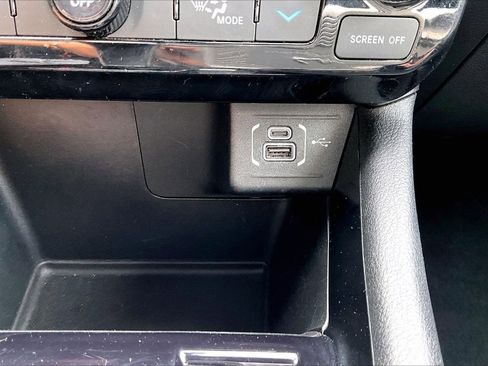 Used 2025 Jeep Compass Limited AWD/4WD image 16