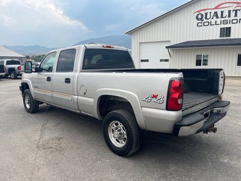 Used 2006 Chevrolet Silverado 2500 LS AWD/4WD image 7