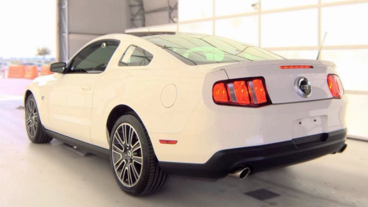 Used 2010 Ford Mustang GT RWD image 3