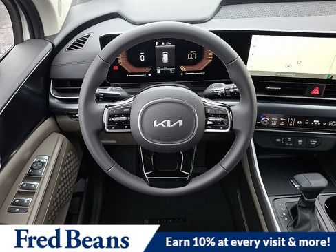 New 2026 Kia Carnival FWD image 11