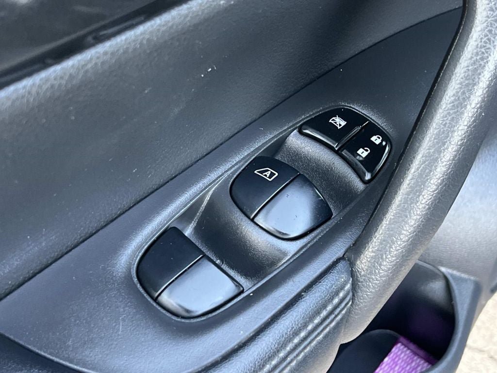 Used 2020 Nissan Rogue SV FWD image 26