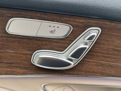 Used 2022 Mercedes-Benz GLC 300 image 23