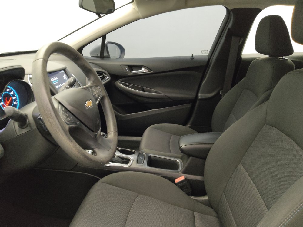 Used 2017 Chevrolet Cruze LT FWD image 17