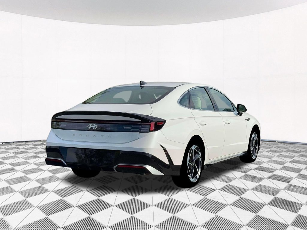 New 2026 Hyundai Sonata SEL FWD image 11