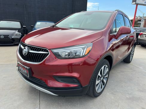 Used 2021 Buick Encore Preferred image 3