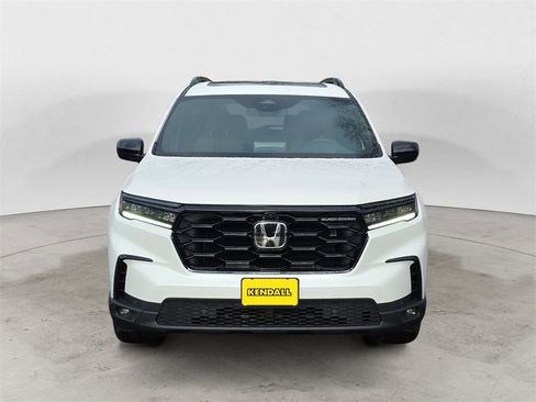 New 2025 Honda Pilot Black Edition image 8