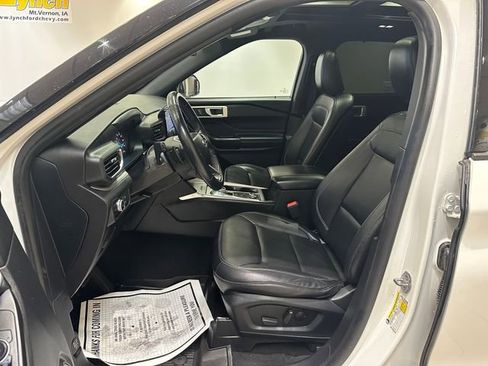 Used 2020 Ford Explorer XLT w/ Equipment Group 202A AWD/4WD image 7