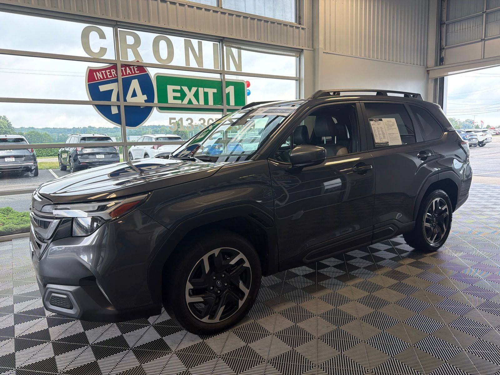 Used 2025 Subaru Forester Limited AWD/4WD image 3