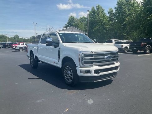 New 2026 Ford F250 Platinum w/ Platinum Plus Package AWD/4WD image 3