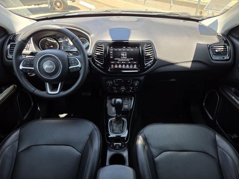 Used 2019 Jeep Compass Limited AWD/4WD image 12