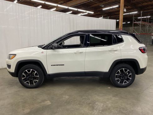 Used 2021 Jeep Compass Trailhawk AWD/4WD image 3