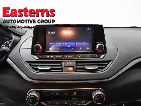 Used 2024 Nissan Altima 2.5 S FWD image 11