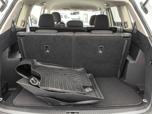 Used 2018 Volkswagen Atlas S image 25