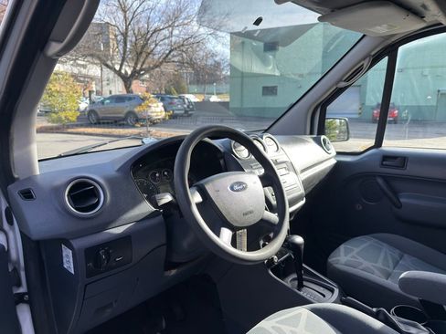 Used 2013 Ford Transit Connect XL image 12
