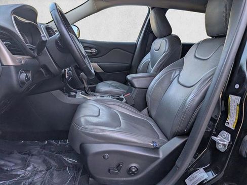 Used 2017 Jeep Cherokee Latitude w/ Safety/Convenience Group image 16