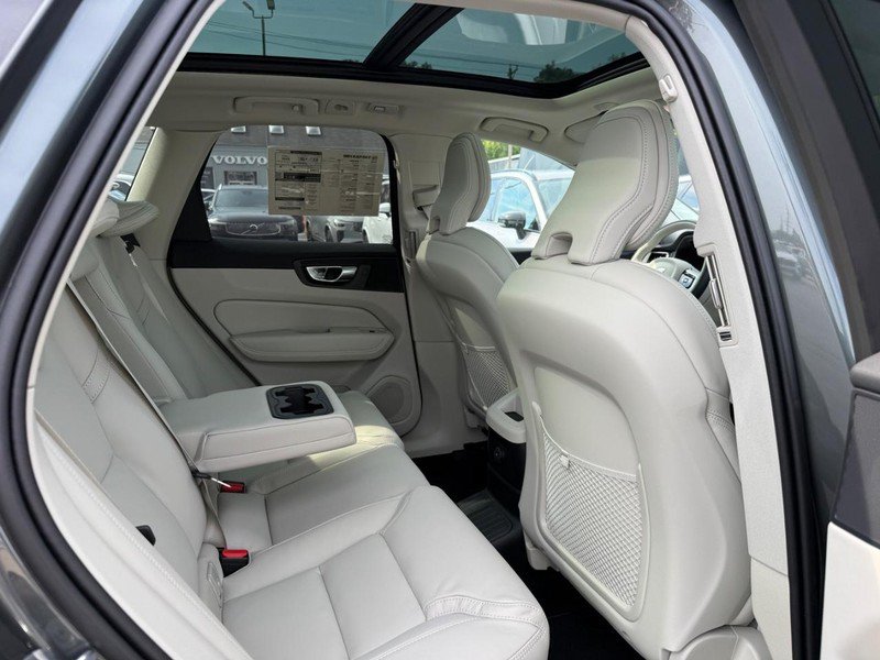 New 2026 Volvo XC60 T8 Ultra w/ Protection Package Premier AWD/4WD image 5