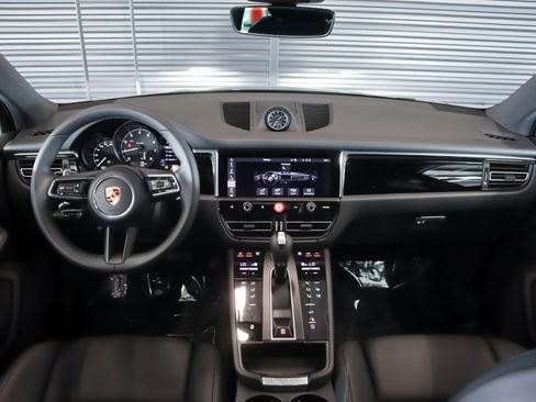 New 2026 Porsche Macan image 13